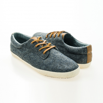 Casual shoes